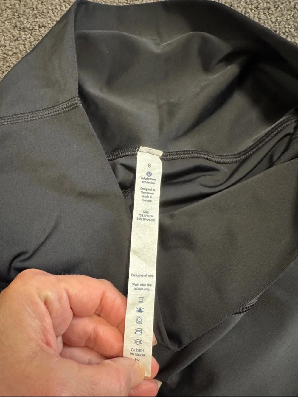 Lululemon sz 8 High-Waist Black Leggings
Eeuc - Picture 4 of 4